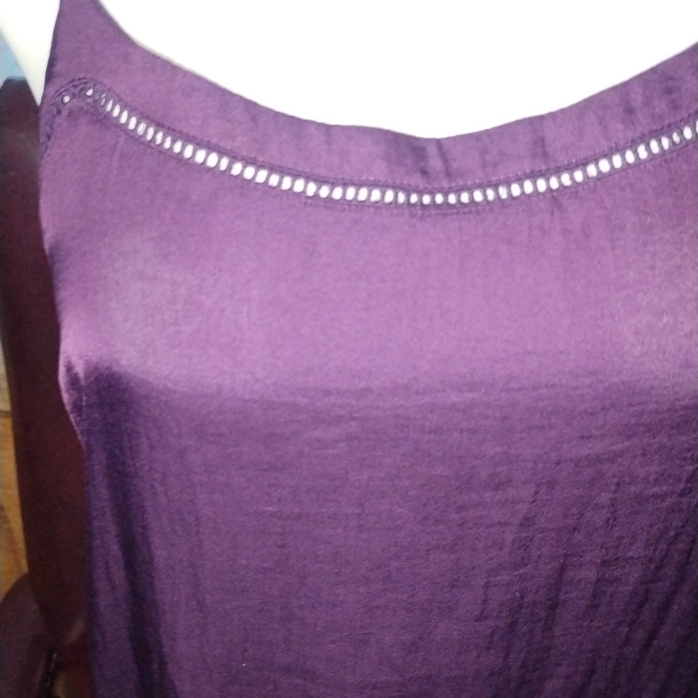 Gap Silky Purple Cami - Picture 2 of 6